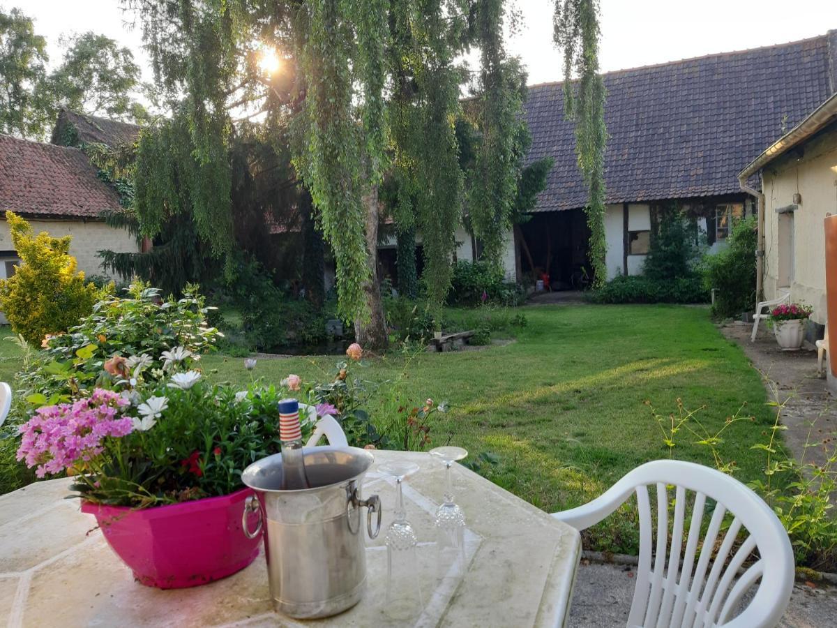 Le Domaine Des Anges Affittacamere Wavrans-sur-l'Aa Esterno foto